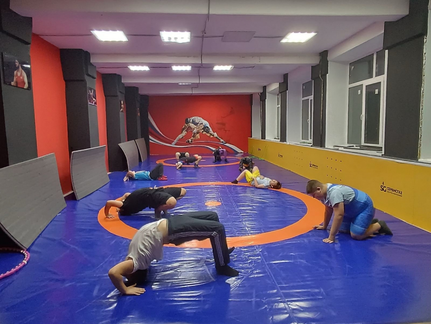 Вольная борьба в спортклубе &laquo;Володарец&raquo;