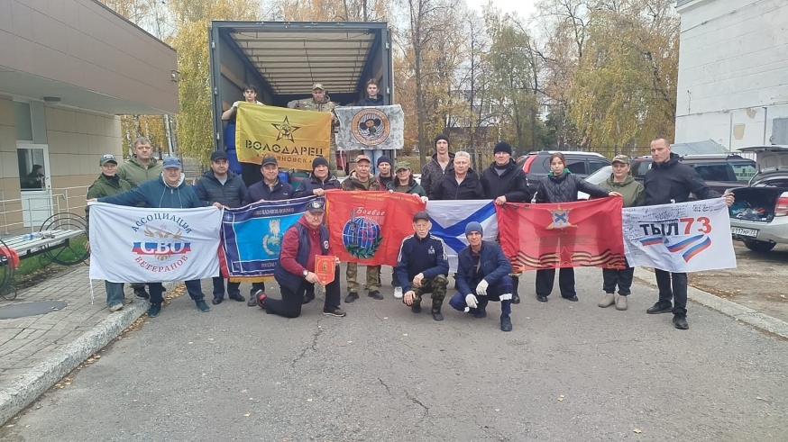 Сердцем и делом: жители ТОС &quot;Володарец&quot; снова с воинами!