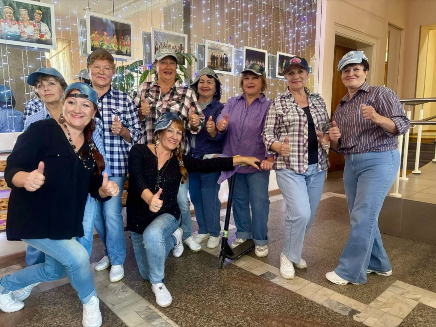 Наш коллектив &laquo;В кругу друзей&raquo; покорил &laquo;Энергию долголетия&raquo;