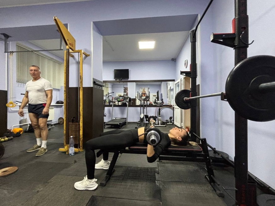 В спортклубе &laquo;Володарец&raquo; продолжаются тренировки по Тсу Ши Ген и индивидуальные занятия в тренажерном зале