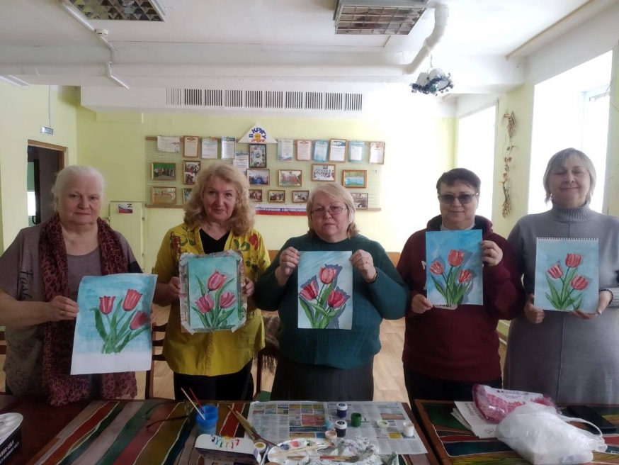 Продолжаем вдохновляться весной и цветами на наших занятиях по интуитивному рисованию