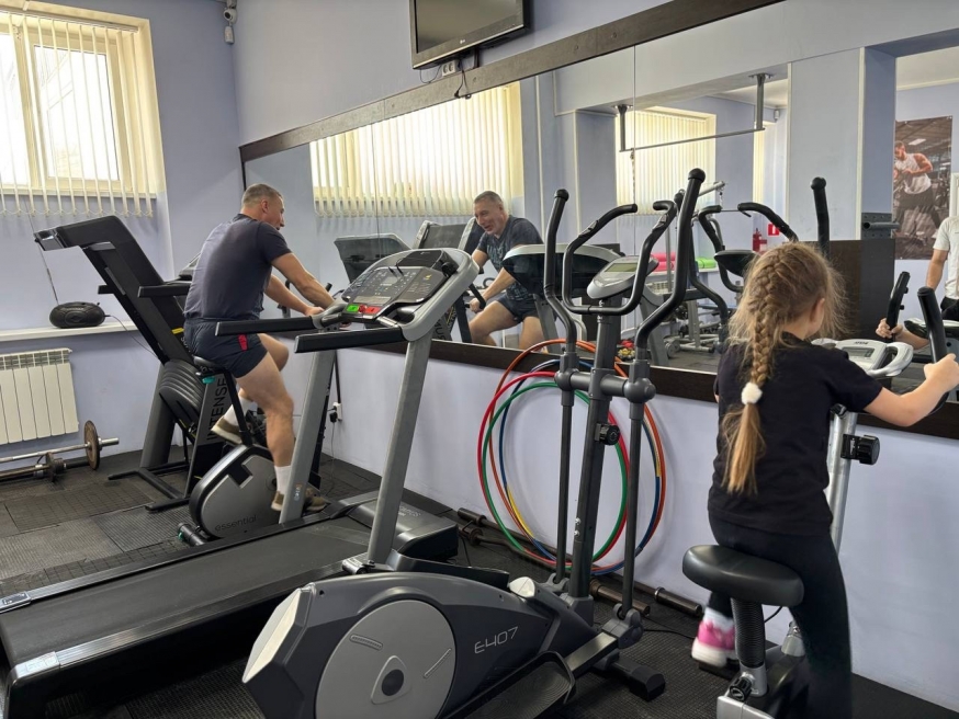 Приглашаем в тренажерный зал спортклуба "Володарец"