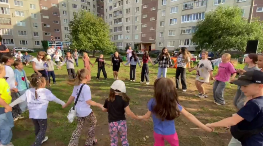 КОМАНДА — ЭТО СИЛА! Наши дворовые игры дарят настоящую дружбу!