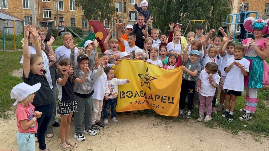 КОМАНДНЫЙ ДУХ НАШЕГО ДВОРА: Учим детей дружить и играть!