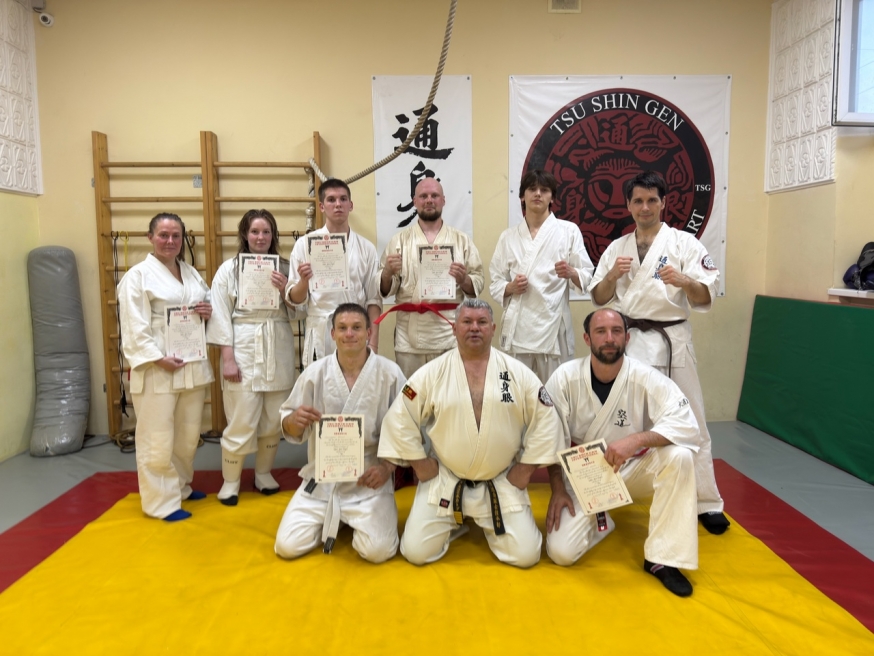 Состоялся итоговый экзамен по комплексному бою Тсу Шин Ген