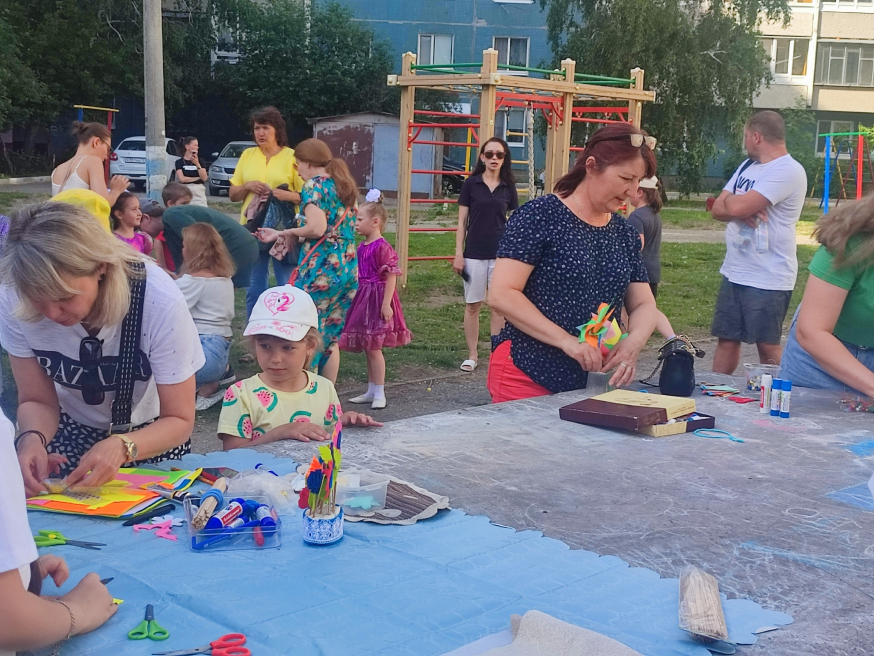 ГРАФИК "ЛЕТО ВО ДВОРАХ"