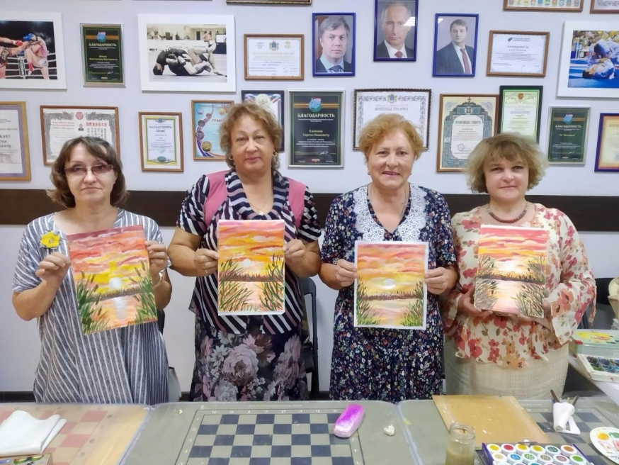 "Природа в огнях заката"