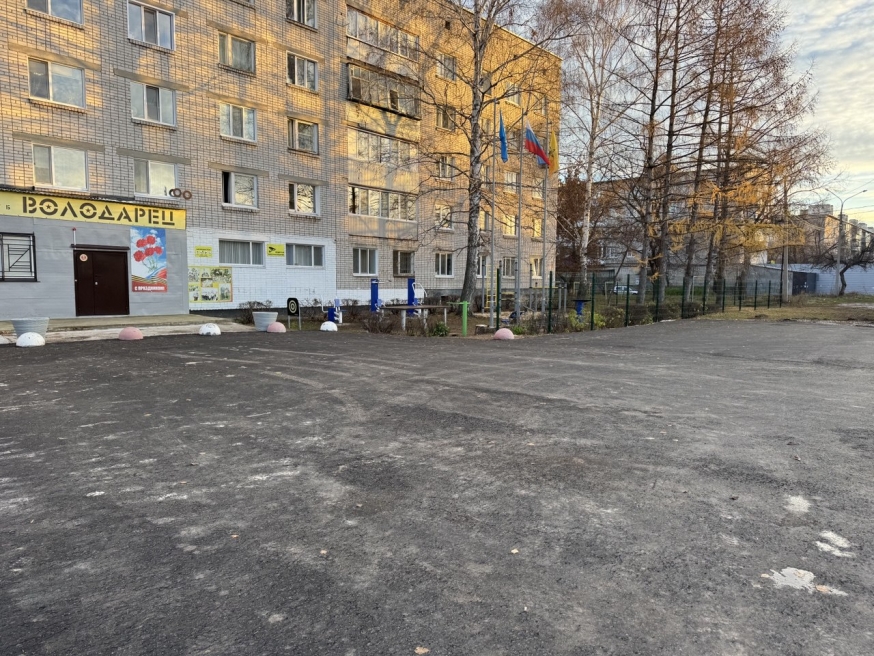 Территория спортивного клуба преобразилась в рамках «Комфортной городской среды»