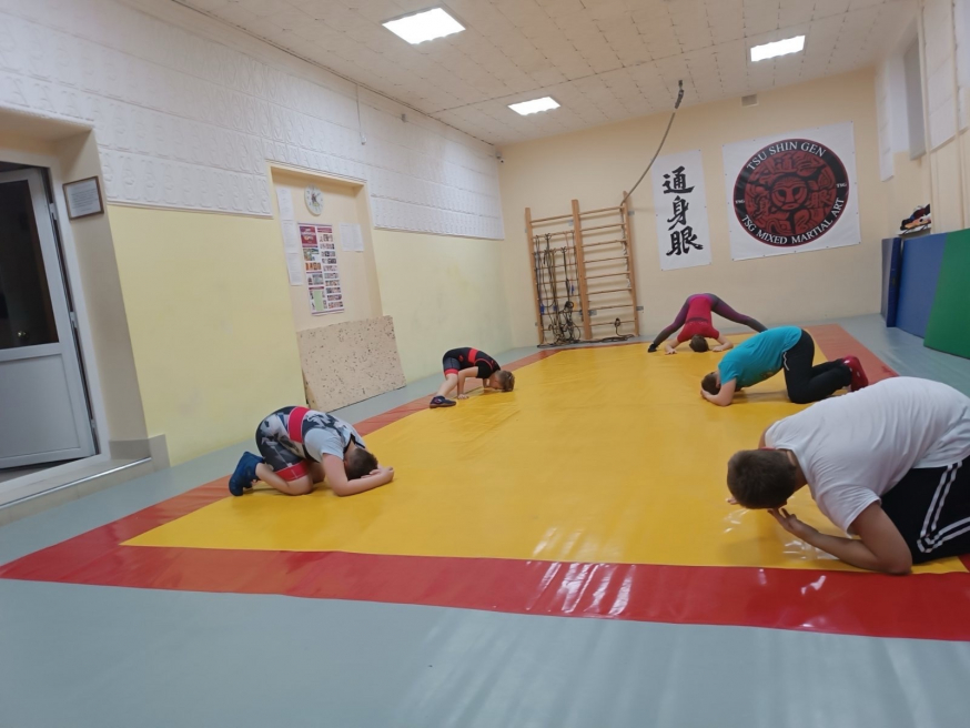 В &laquo;Володарце&raquo; прошли увлекательные и динамичные занятия по вольной борьбе для наших юных спортсменов